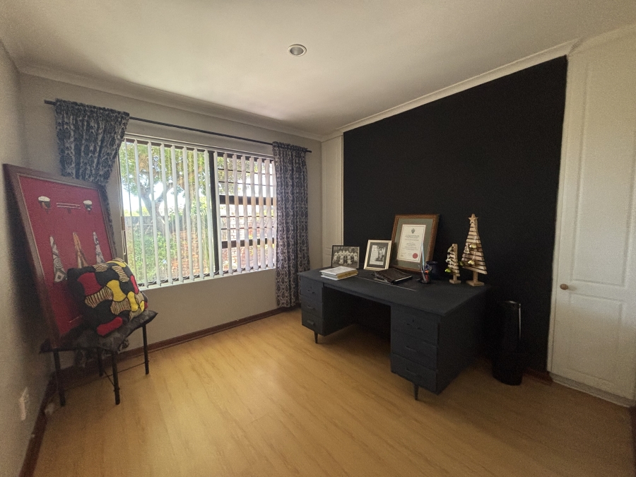 To Let 3 Bedroom Property for Rent in Summerstrand Eastern Cape
